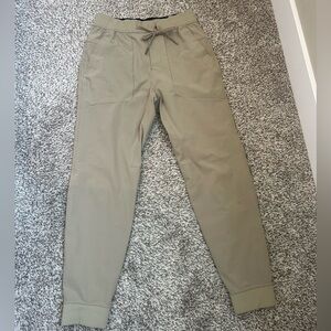 lululemon abc joggers. Men’s medium in tan/khaki color